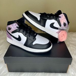 Air Jordan 1 Mid SE